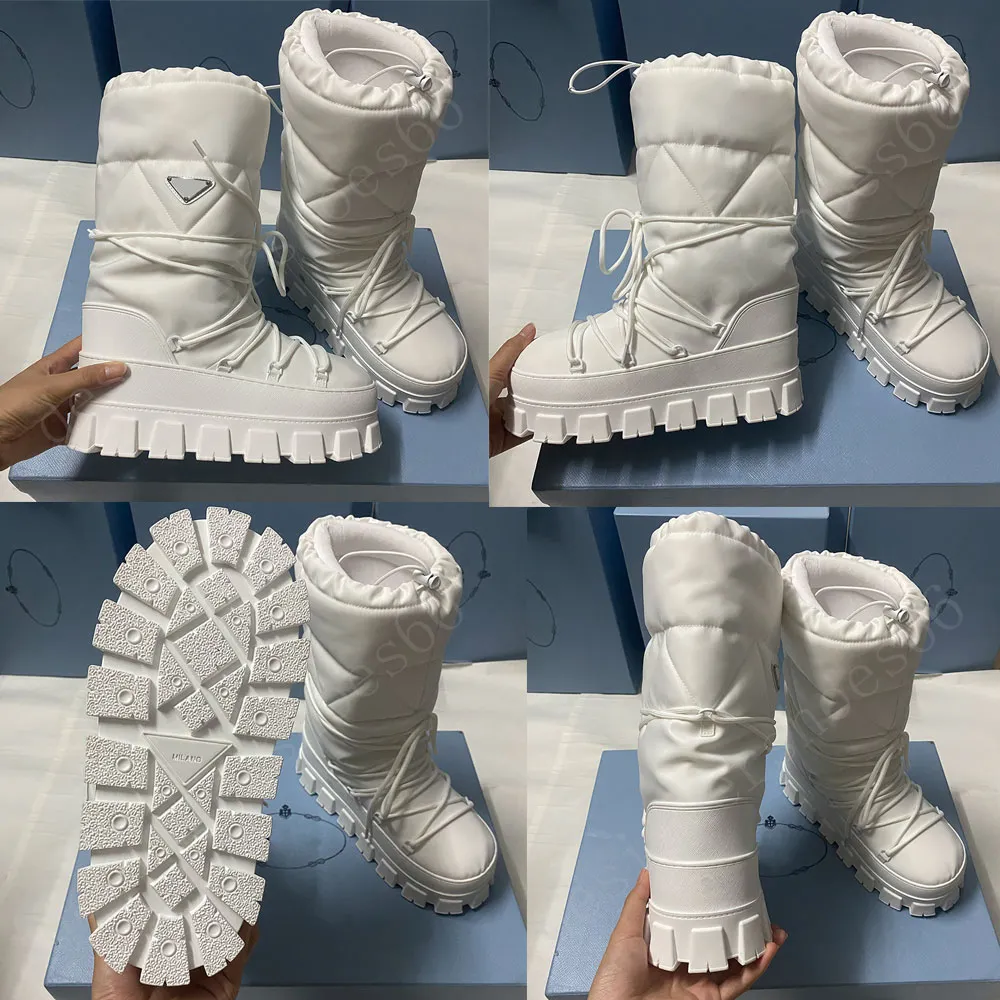 Stivali doposci in gabardine nylon Nylon gabardine ski boots 2W008N Logo triangolo in metallo smaltato womens designer boots snow boots Winter Boots platform boots