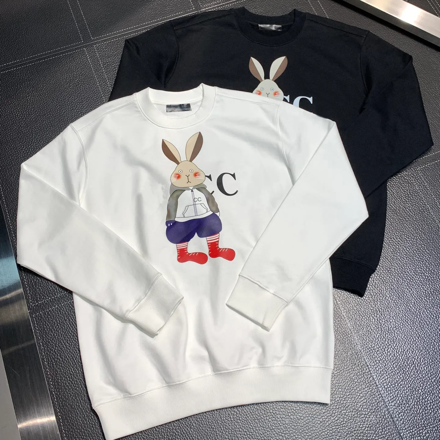 Célèbre designer hommes printemps et automne lapin dessin animé imprimé logo pop classique confort à capuche