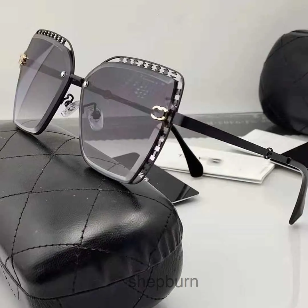 CC Nowe luksusowe okulary przeciwsłoneczne dla kobiet i mężczyzn okulary przeciwsłoneczne duże okulary przeciwsłoneczne Square CH Brand Outdoor Modne okulary przeciwsłoneczne Big twarz wydaje się cienka z pudełkiem 55