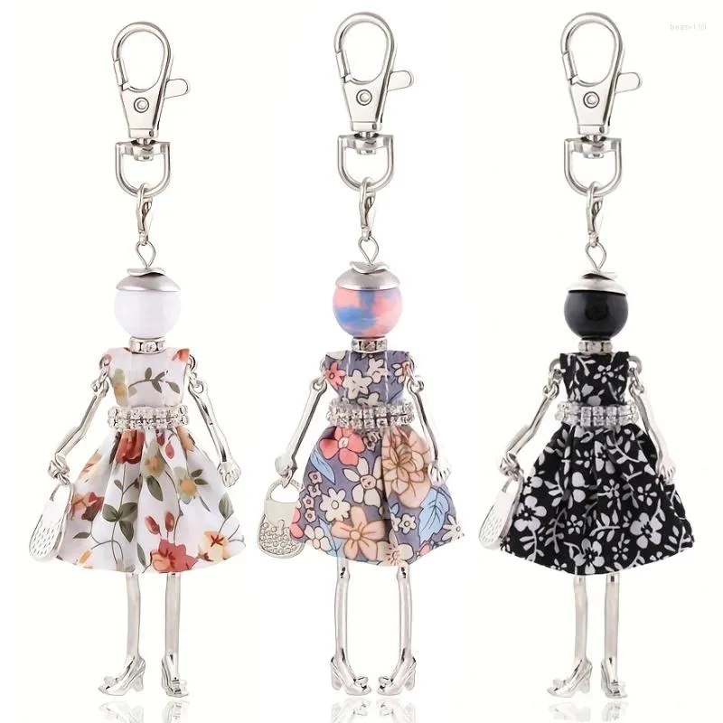Nyckelringar Kvinnor Key Chain Charm Fashion Car Keychain Bag Pendant Tyg kjol Party Gift Jewelry Christmas Wholesale