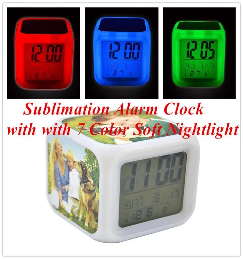 Reloj despertador de sublimación con luz nocturna suave de 7 colores Reloj despertador pequeño cuadrado de color grande LED multifuncional que cambia de color 2285278