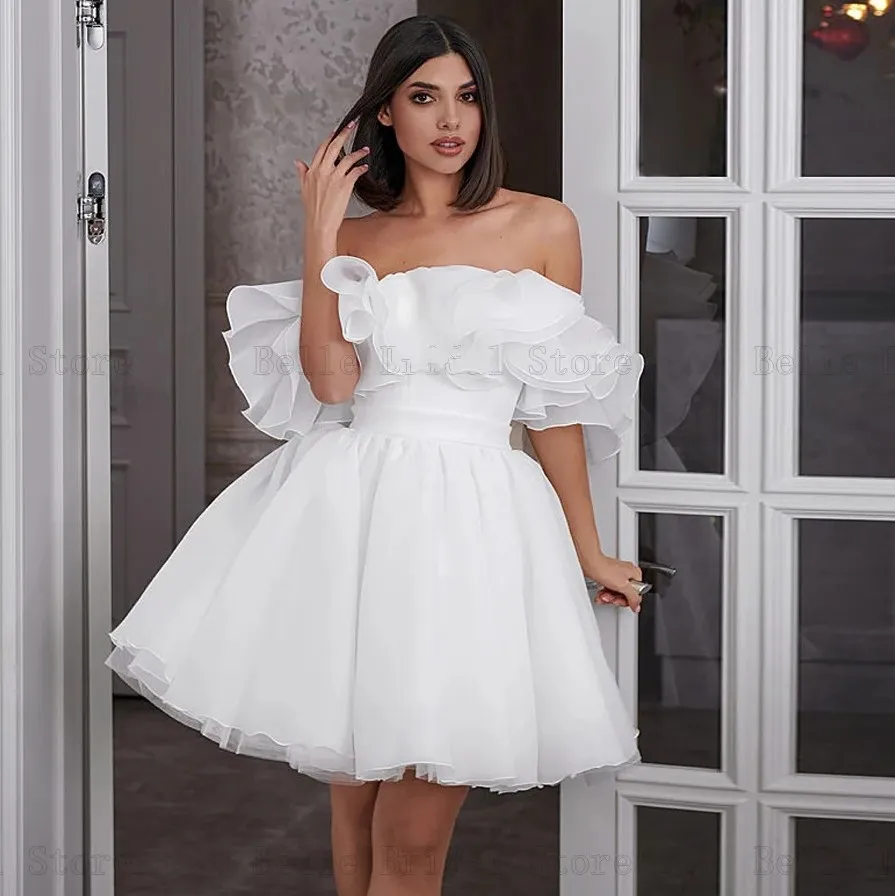 Elegant vit kort bröllopsklänning båthals ärmlös brudparty klänningar rufsar ovanför knä mini a-line vestidos de novia 2024
