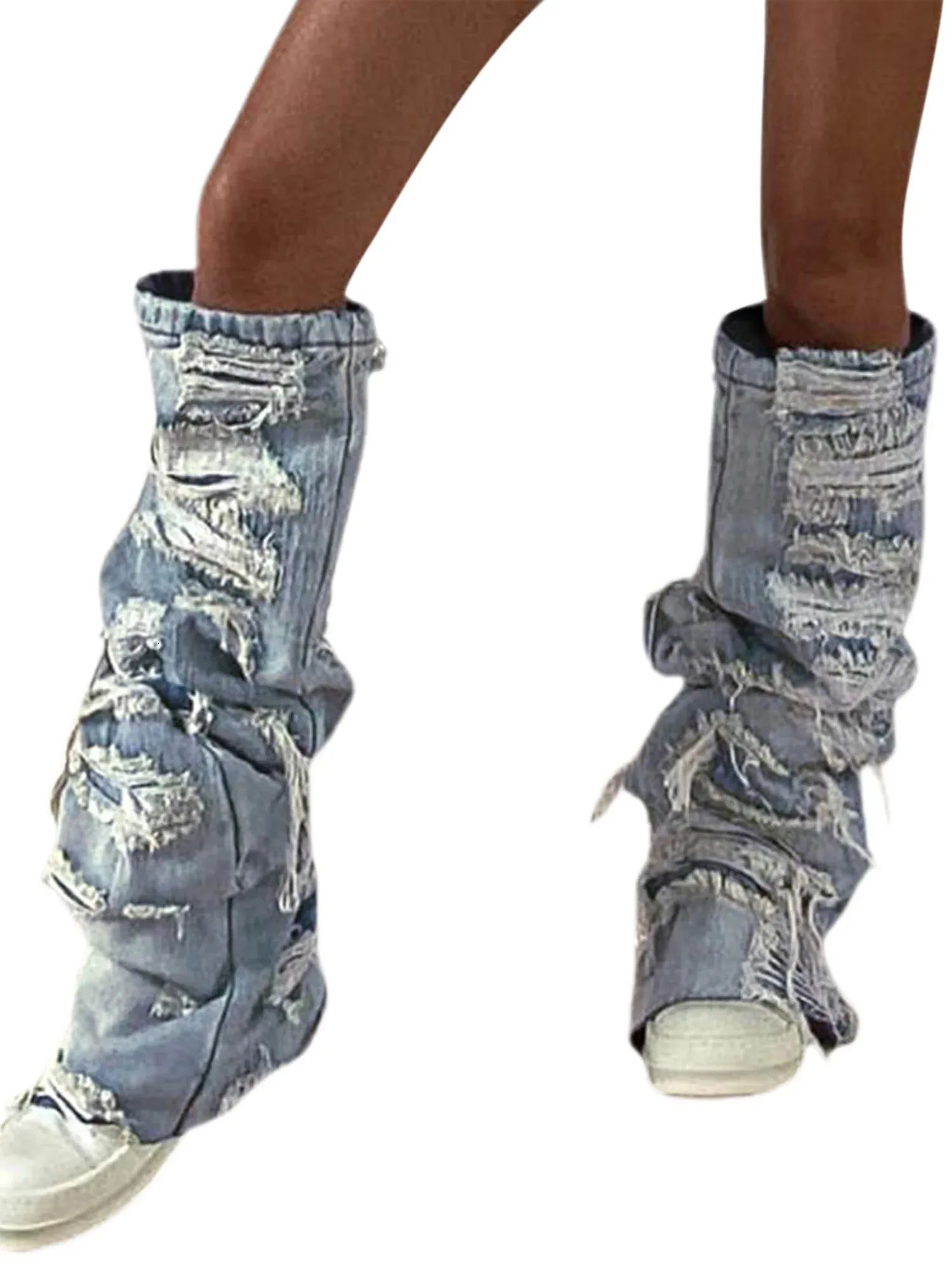 Women S Cute Denim Leg Wharers with Buckle Detail - Gocks High Fists for a harajuku القوطية تبدو مثالية على الركبة 240108