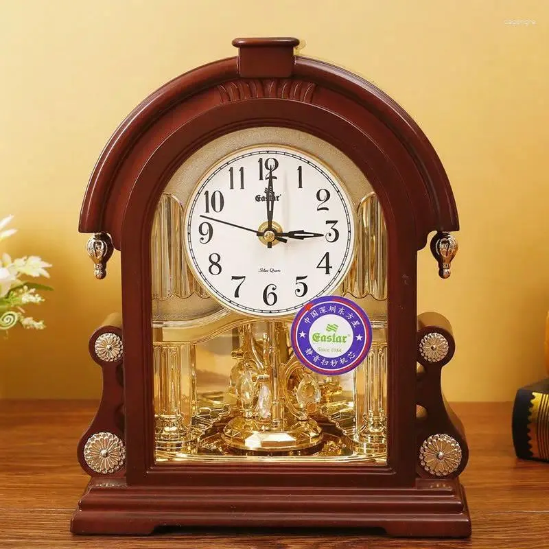 テーブルクロック現代アメリカの家の家具と時計ヨーロッパのサイレントベッドサイド回転中国のデスク時計