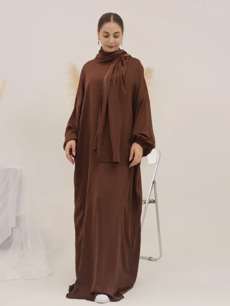 エスニック服ラマダンフード付きアバヤ統合されたベールニカブ祈りのドレスイスラム教徒のイード女性のためのルーズアバヤカフタンヒジャーブローブイスラムドバイ
