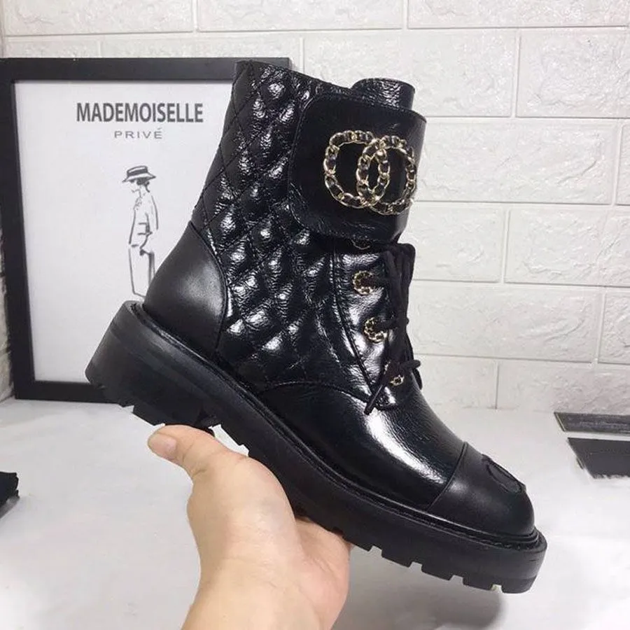 مصممة مصممة فاخرة المصممين أحذية الكاحل نصف أحذية أسود العجل جودة الدانتيل المسطح لأحذية قابلة للتعديل