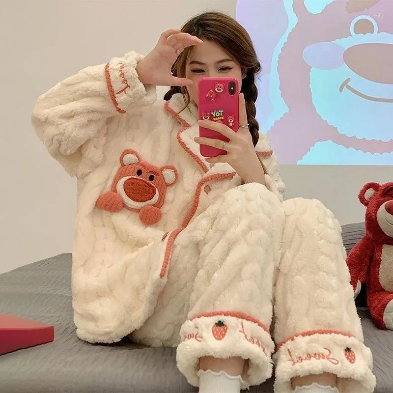 Kobietowa odzież sutowa 2024 Coral Coral Flannel Famale Famale Winter Home Winter Pajamas Woman Cute Cartoon Fleece Sets Pijama