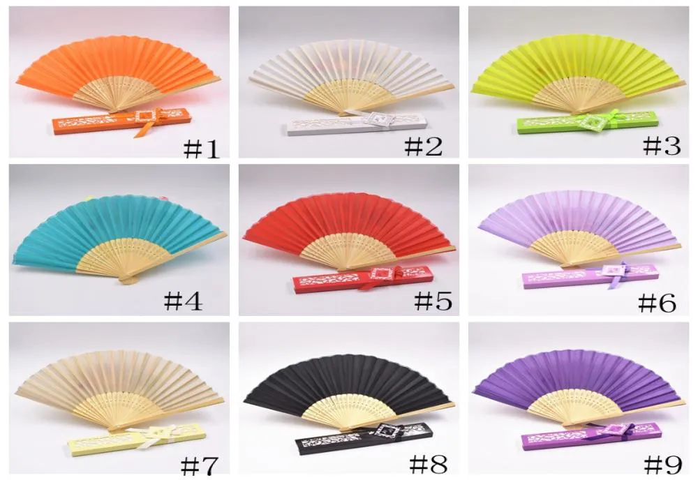 Éventail en soie Mode Soie Pliant Éventails À Main Danse Fête De Mariage Fold Fan Couleur Unie Fans Cadeau Boîte De Papier Paquet Nouveauté 12 couleurs GGA29769591