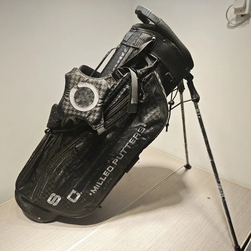 Golftassen Black Circle T Nylon Stand Bags Ballentas van waterdichte stof. Laat een bericht achter voor meer details en foto's