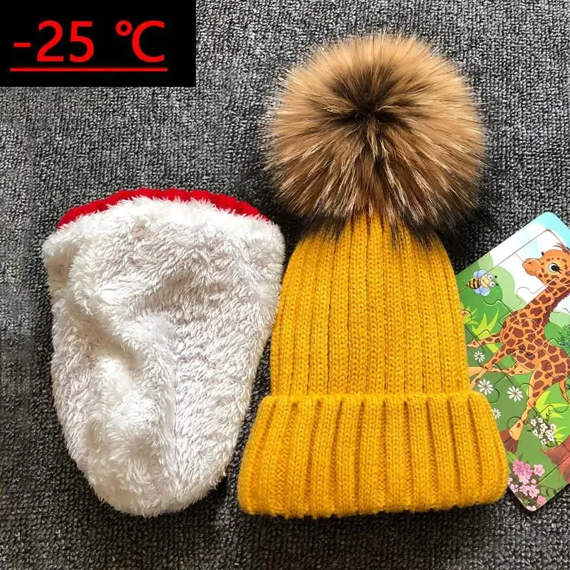 Cappelli con palline in vera pelliccia di procione per bambini, berretto invernale in velluto per bambini, ragazzo, ragazza, caldo, pon pon di pelliccia, cappello da sci, cappello con pompon di pelliccia 240108