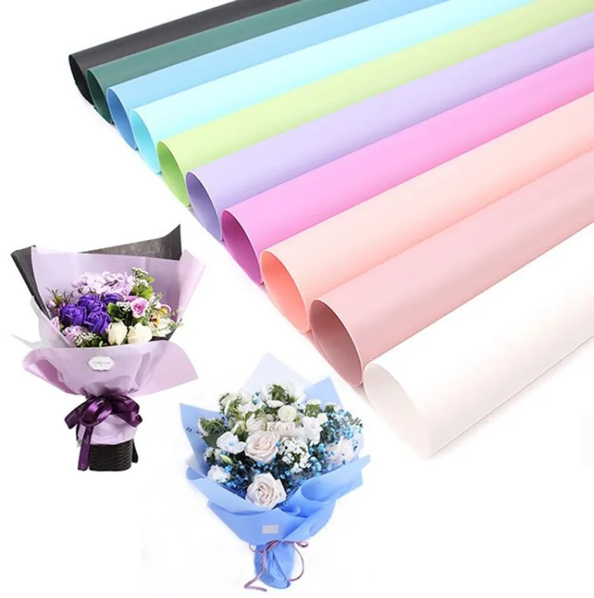 Flower Gift Paper Papier plastikowe kwiaciarnie bukietowe zapasy Festiwal DIY rzemiosło obecne papiery do pakowania1815165