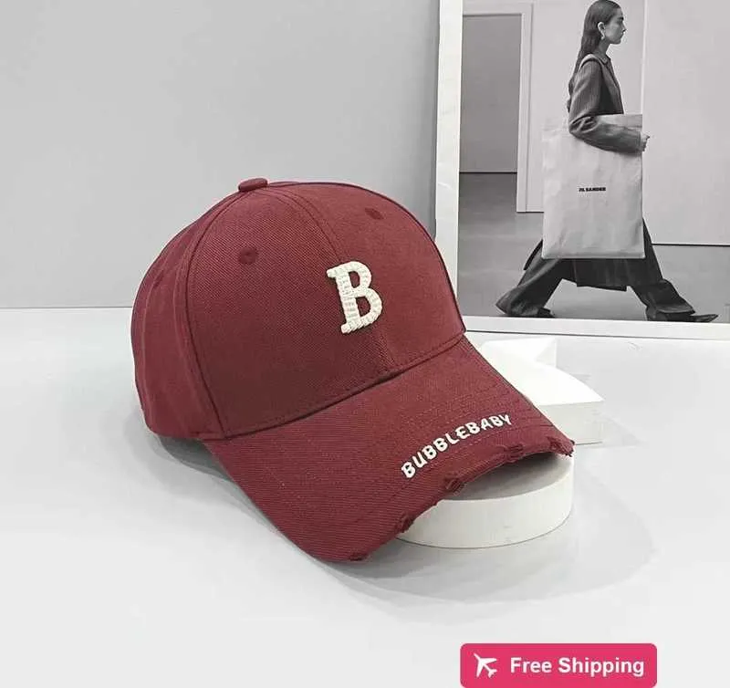 Designer Ball Caps Stereoskopisk bokstav B Family Baseball Hat Mens and Womens Autumn Fashion Casual Personality Versatile Trendy Cool Hard Top Duck Tongue Hat Displa