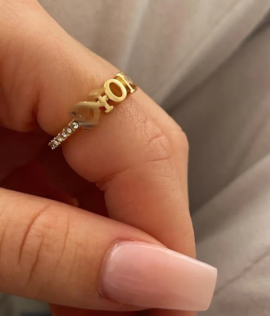 la nuova lettera anello completo diamante femmina materiale ottone semplice atmosfera design di nicchia per inviare un regalo di compleanno della fidanzata 3144