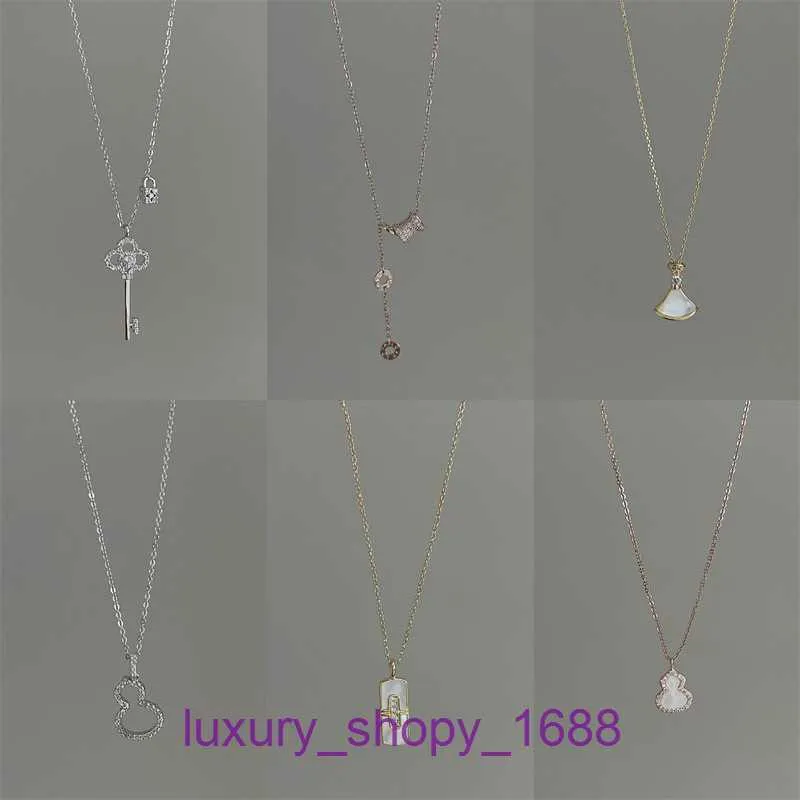 Hoge kwaliteit autobanden roestvrijstalen designer ketting sieraden Licht luxe temperament high-end gevoel ketting vrouwelijk ontwerp met originele doos