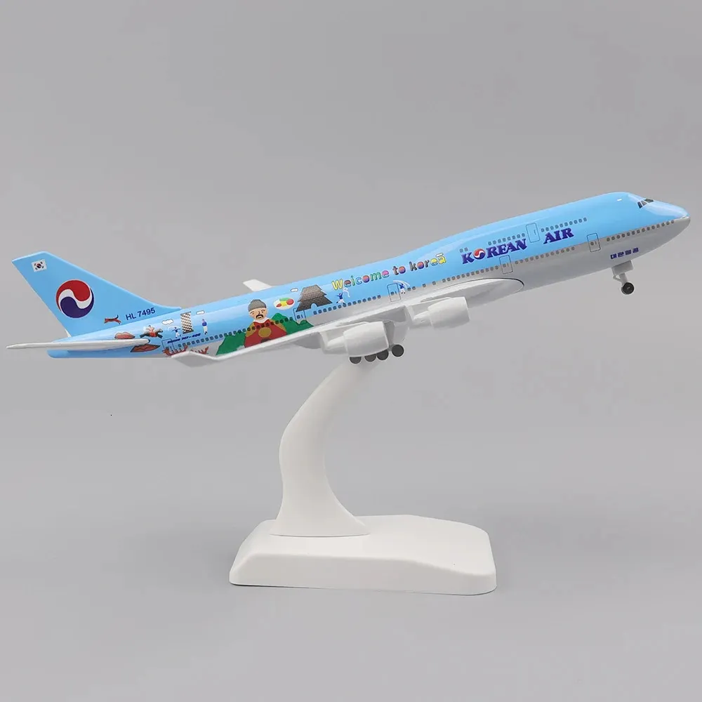 Metal Aircraft Model 20cm 1 400 Korea B747 Metall Replica Alloy Material med landningsutrustning Ornament Barnleksaker Födelsedagspresent 240108