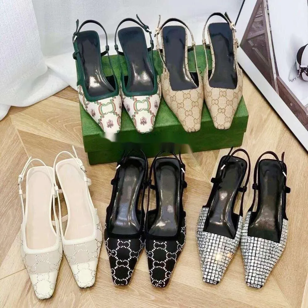 Designerskor Sandaler klädskor Slingback Luxury Mid Heel Slippers With Rhinestone Square Toe Crystal Sparkling Print Pumpar Party Leather Slide