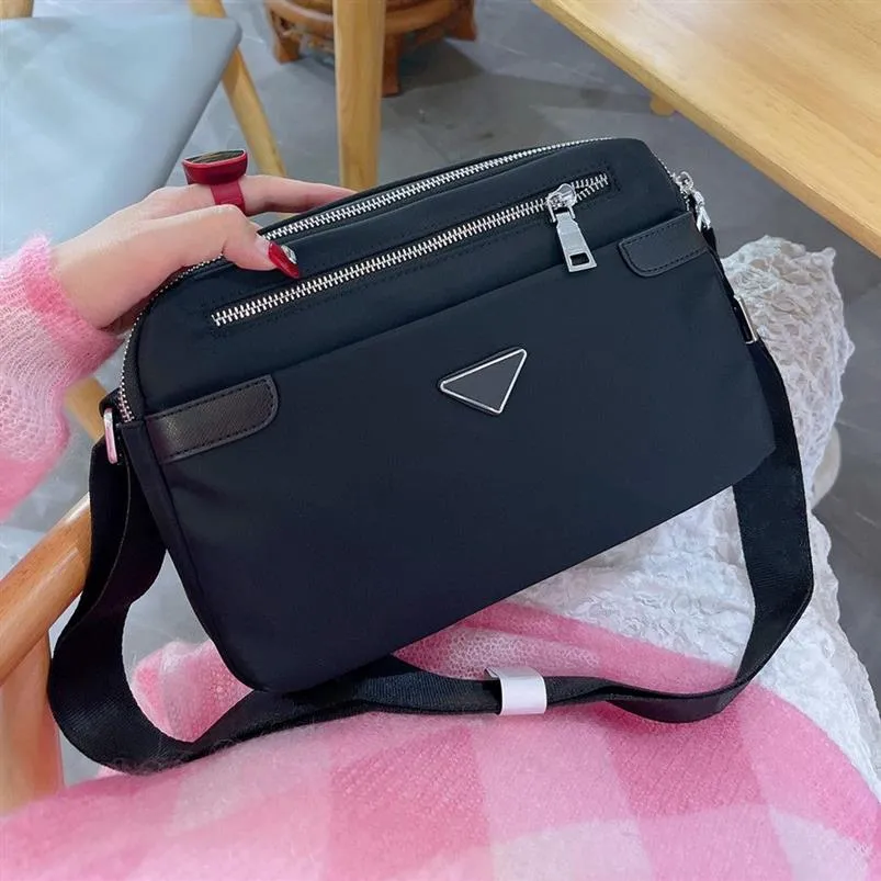 2022 Nylon Designer men Black Briefcases Fashion Shoulder Bags Crossbody Camera Bag briefcases Triangle Sequin Women Waterproof Pu315a