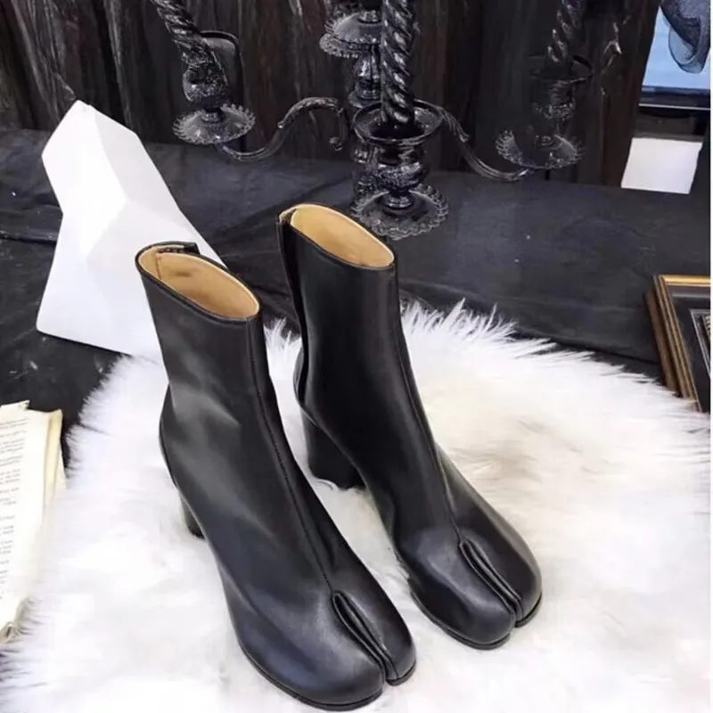 Botines de tacón alto Tendencias Zapatos con punta dividida para mujer Botas Chelsea de diseñador