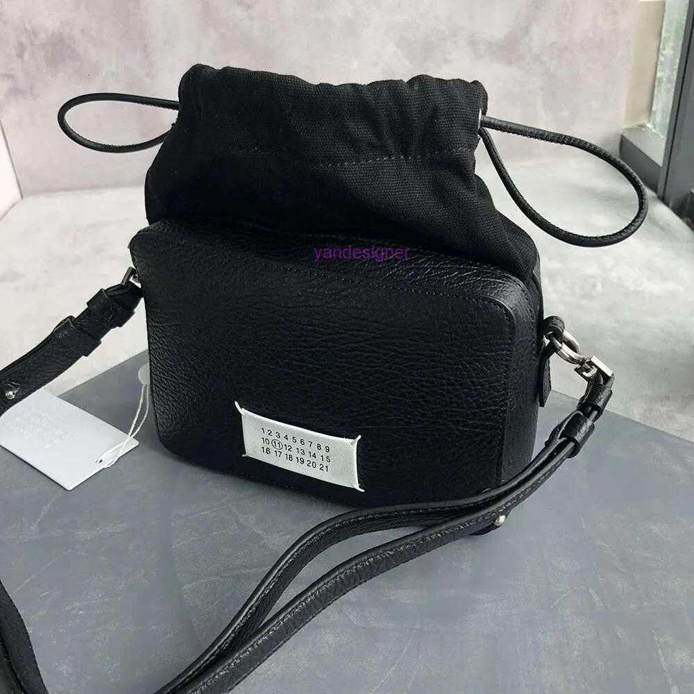 DHgate.com:designer bag mm6 Unique design for men and women