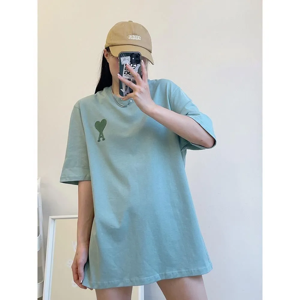 SS New Miri Tees Round Neck Love Towel Men and Womens Leisure Sports Thin Loose Versatile Half Tシャツ衣類のための半袖Tシャツを刺繍したカップル