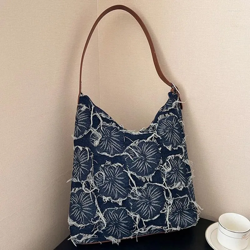 Torby wieczorowe luksusowe designerskie kobiety Tassel Dżinsowe torebki zakupowe 2024 marka Lady Canvas Big Coules Casual Blue Large Pojemność ramię