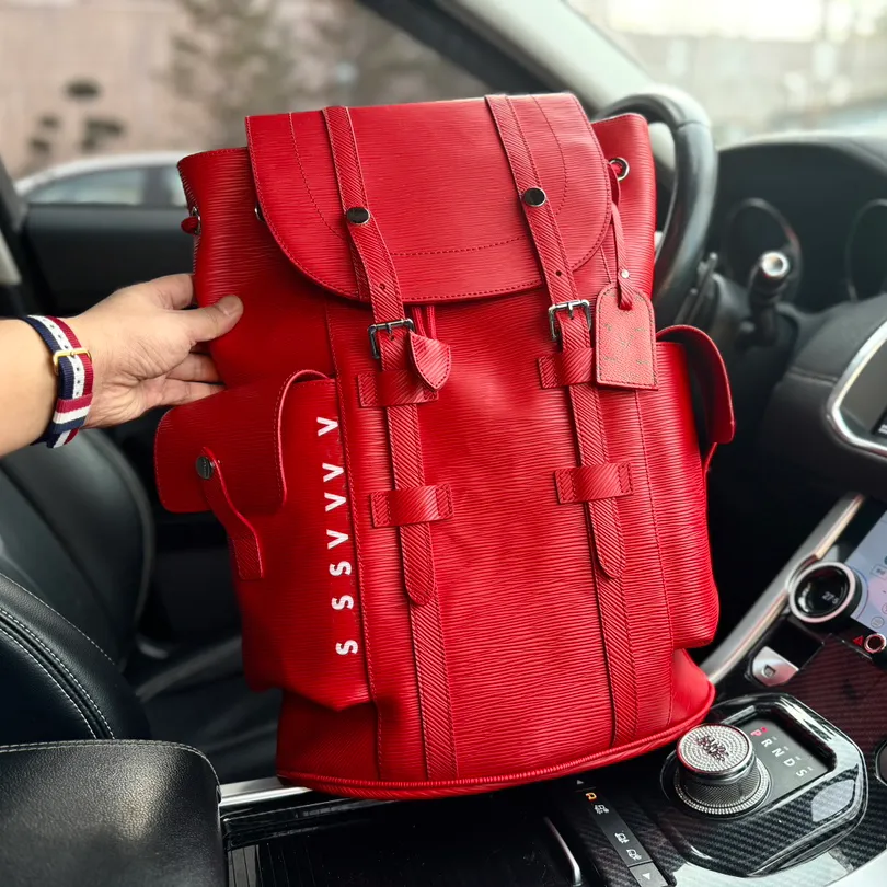 Mens Designer Classic Red Backpack Luxury Back Pack dragkedja Ryggsäckar Womens Flap Schoolbag Christop Hennes väska College Bag Computer Totes Handbag Palm Knapsack