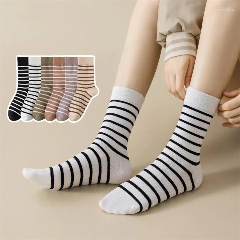 Chaussettes rayées pour femmes, mode automne, couleurs mélangées, Simple, Style japonais, coton, décontracté, respirant, confortable