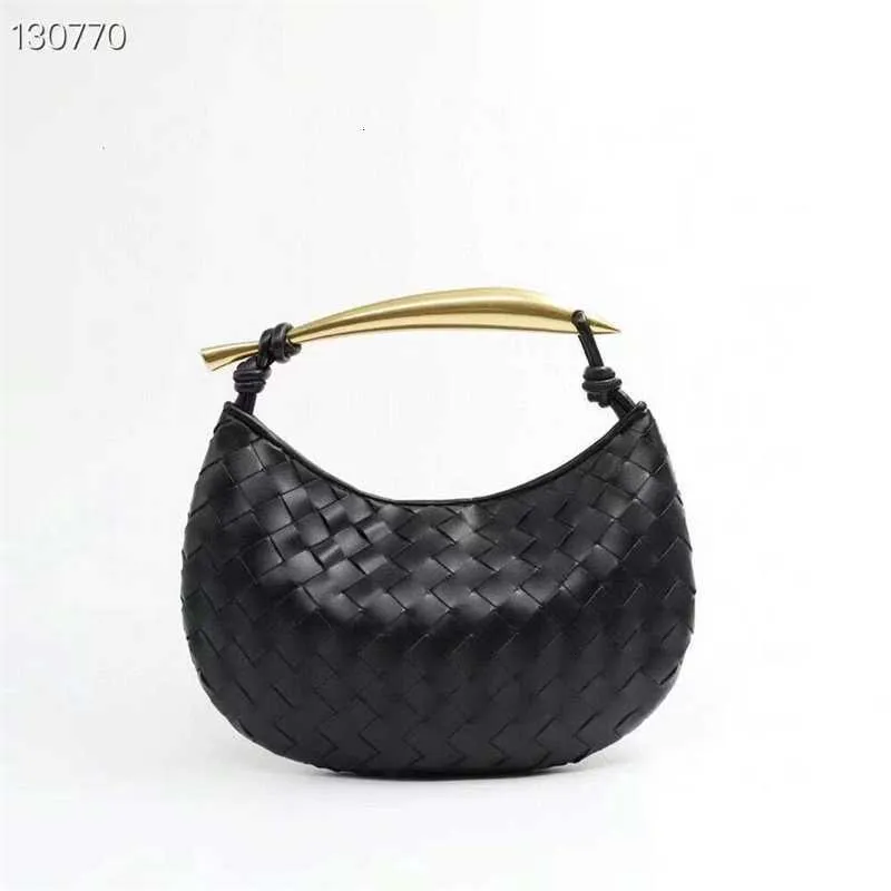 Handle Designer Heavy Bags Autumn and Winter Gold 22 2024 Style Cowhide Woven Perfect Red Antique Kendou Bag