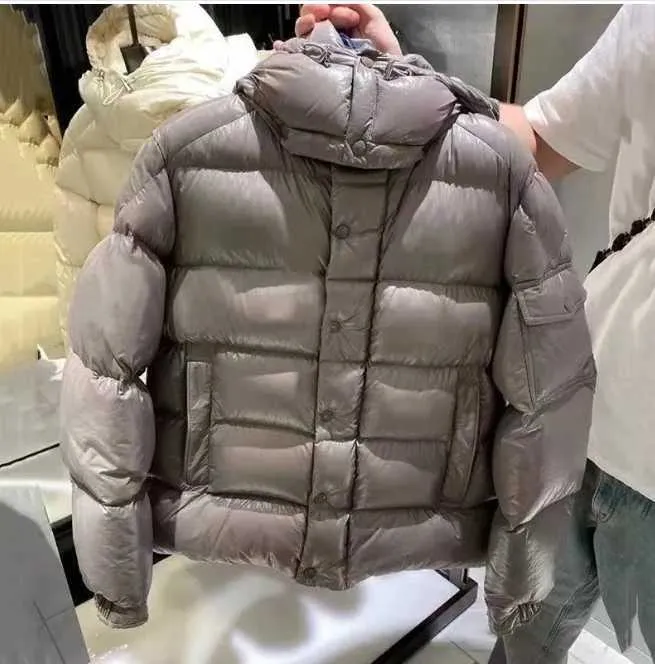 Męski projektant dmuchany kurtka jasna matowa stylowa, ciepła zimowa luksusowa marka z kapturem wiatrowoodporność zagęszczona ciepłe ubranie swobodne na zewnątrz 17 VFI4