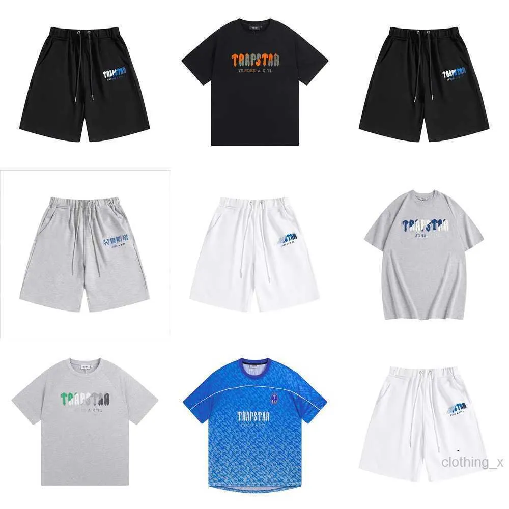 メンズTシャツストリートファッションブランドグラデーションスポーツ半袖バスケットボールシャツサッカーティーメッシュ通気性トレーニングホワイトブラックソリッド1odu sgqj