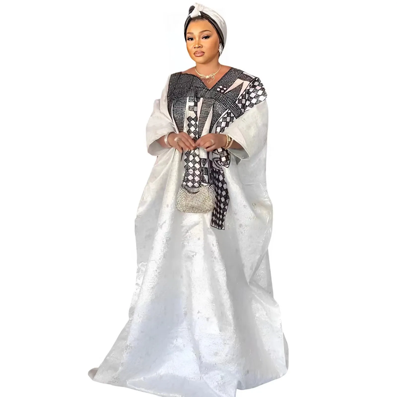 Afrikaanse jurk voor dames grote maten Bazin Riche-borduurwerk met lange vloersjaal 240109