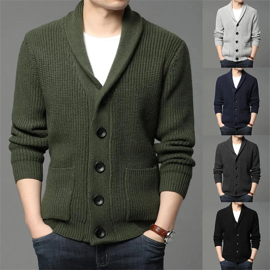 アーミーグリーンカーディガンの男性ボタンアップセーター秋の冬のニットコート厚い暖かいカジュアルなストリートウェアメンズファッション服240104