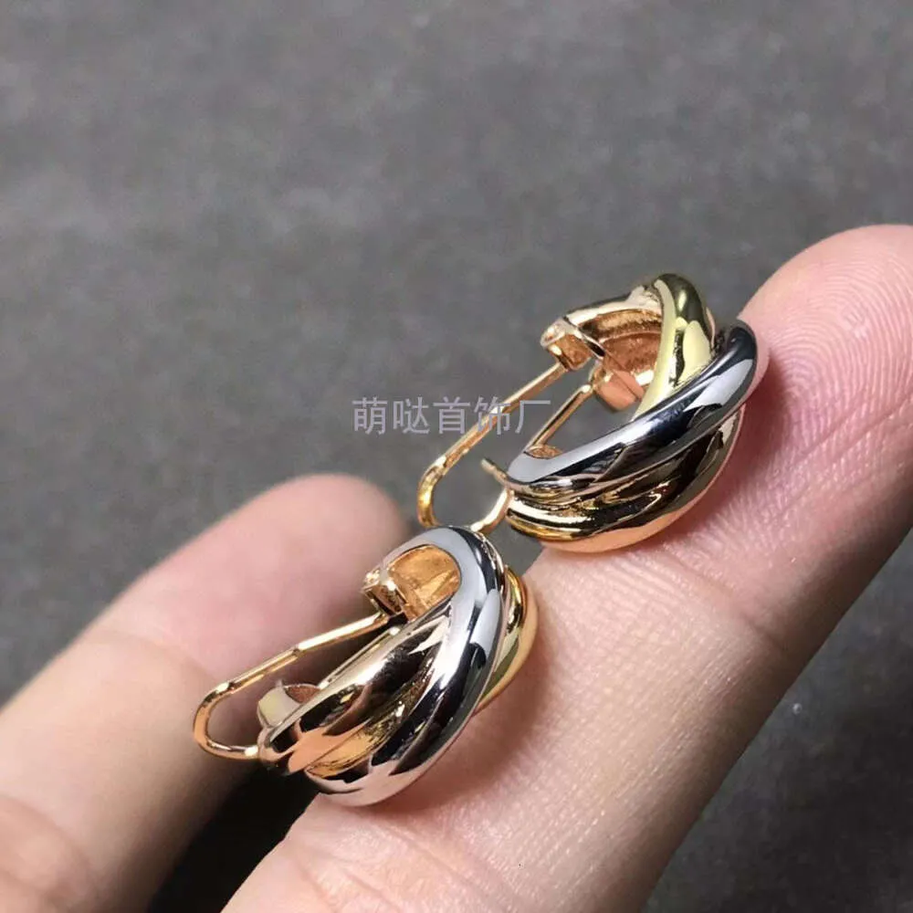 كارتر Cardy Tri Tri Color Tri Ring Earrings Earstuds Earstuds Earls مطلية مع GOLD GOLD GOLD GOLL