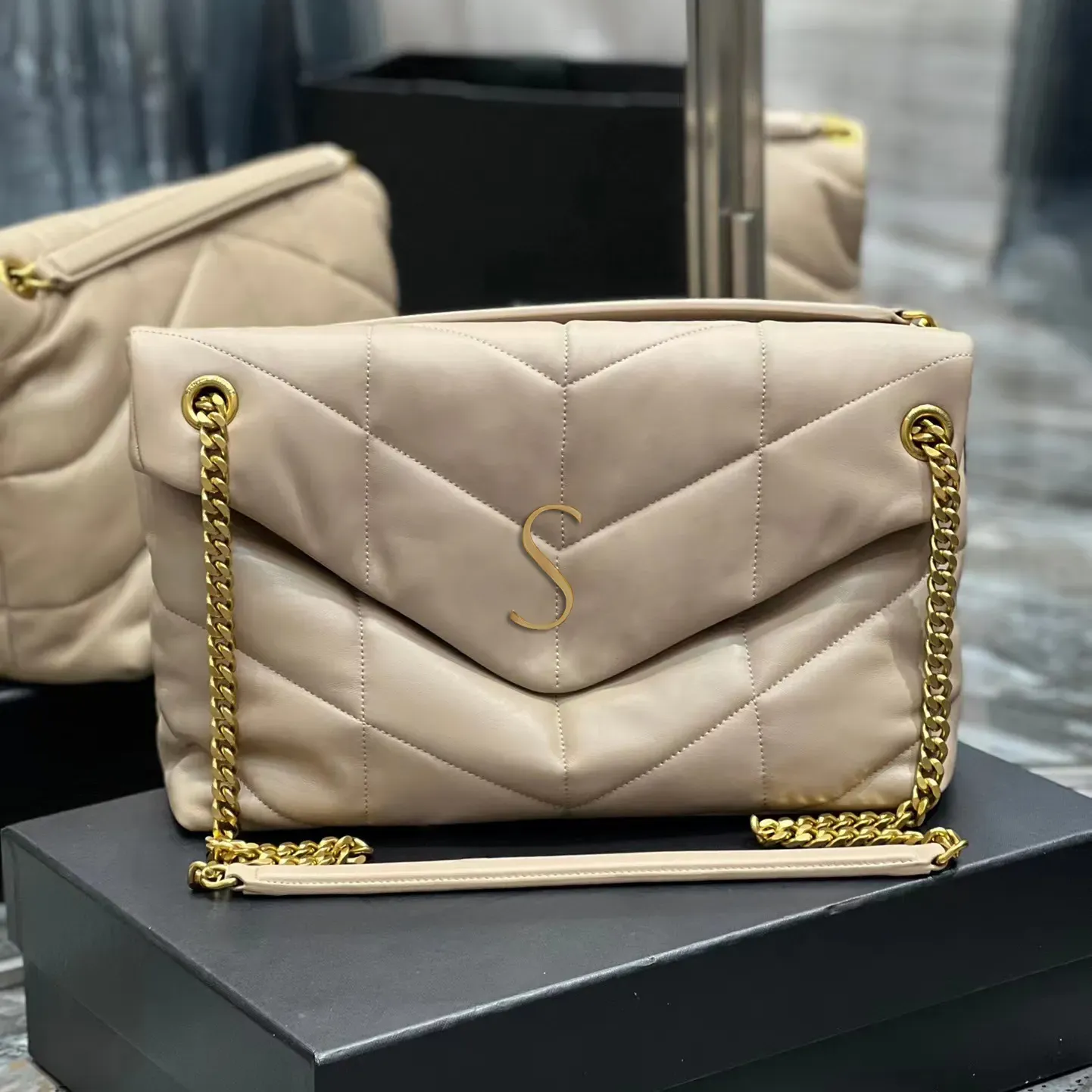 DHgate Luxury Designer Leather Shoulder Bag Classic Quilted Tote Clutch Genuine Leather Travel Weekend Pochette Bag Crossbody Handbag Wallet Bags Luggage Accessories