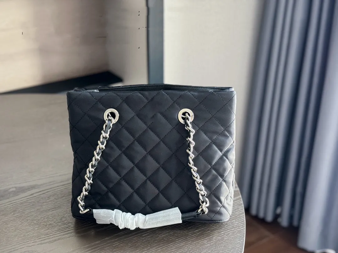 10A Designer Deauville Tote Luxury Top Handle Shopping Bags Cc Wallet Crossbody Womens Mens Luxurys Clutch Travel Chain Purse Pochette Shoulder Bag