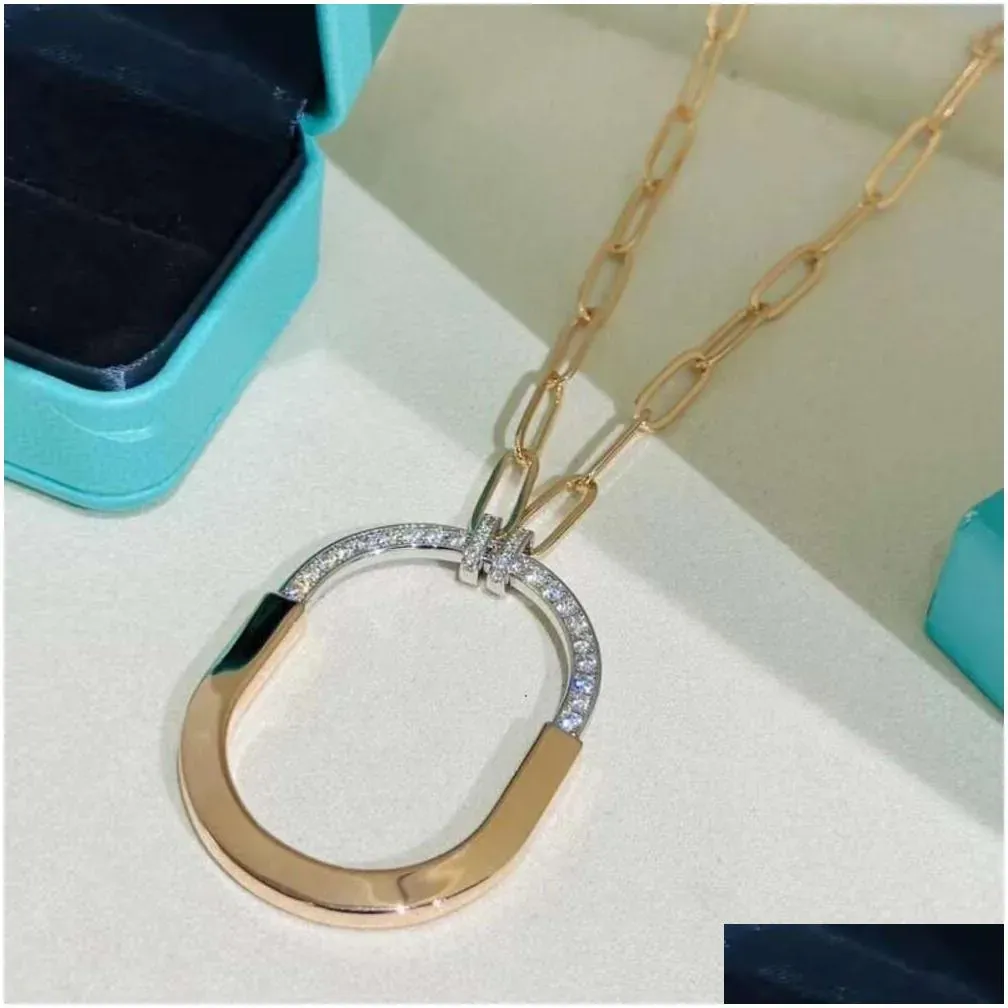 Luxur Designer U-Shape Lock Pendant Halsband S925 Sterling Silver Necklace T Home Lock 18K Rose Gold High Edition Fashion Set Diamond Horseshoe Drop Smyckespresent