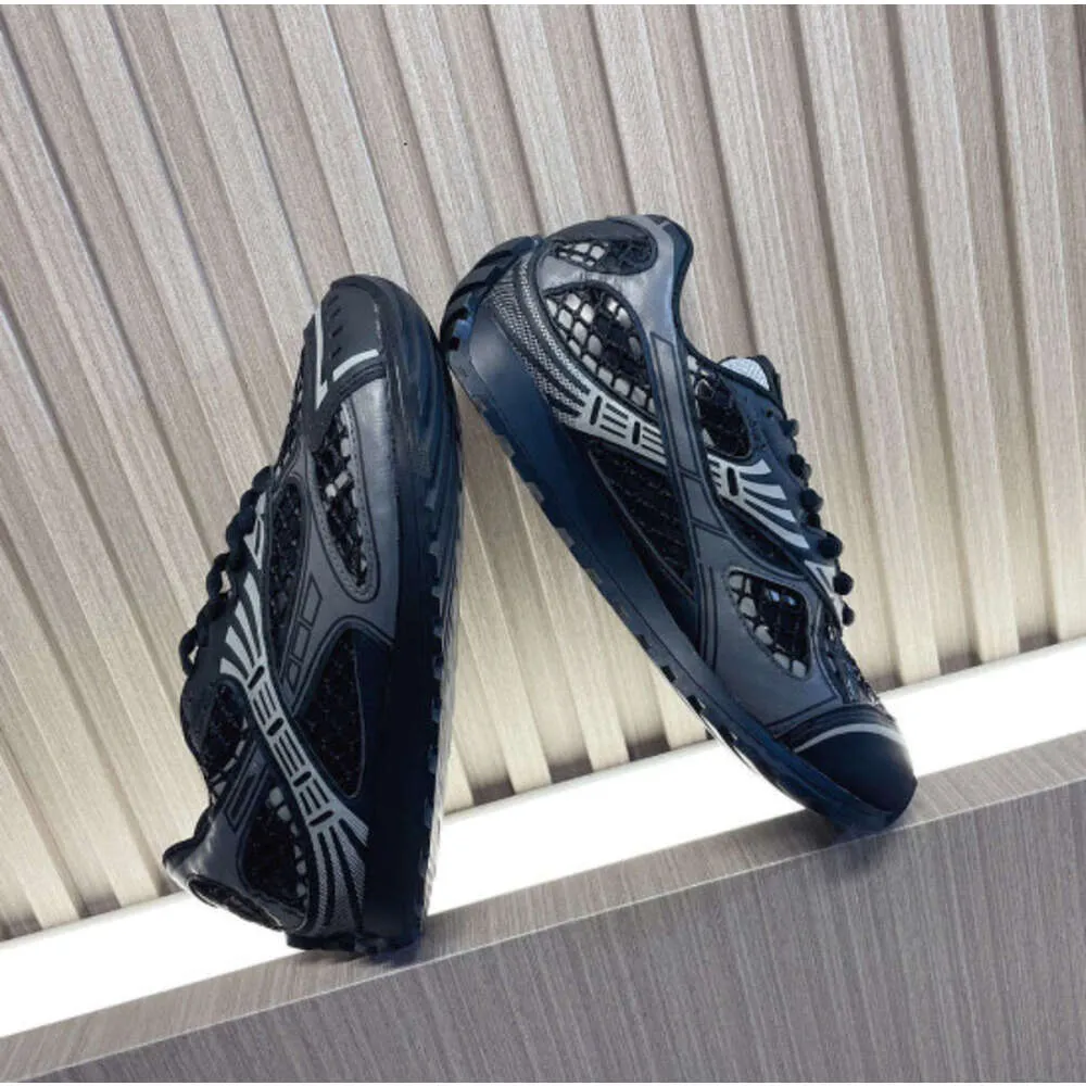 Męskie projektantki orbity luksusowe Venetas Mężczyźni Sneaker buty mody trampki boteega moda 2024 SAME SAME SIRENT SIRTE SWETS Kobiety Running Soft 3jha