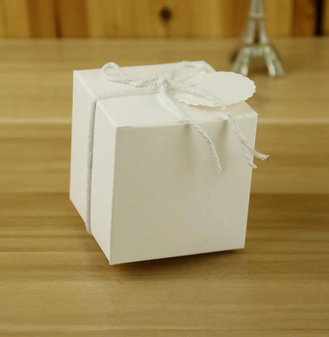 Pudełka na prezenty ślubne pudełka ślubne pudełka na prezent Wedding Party White Kraft Paper Box 7 x7 x7cm5232541