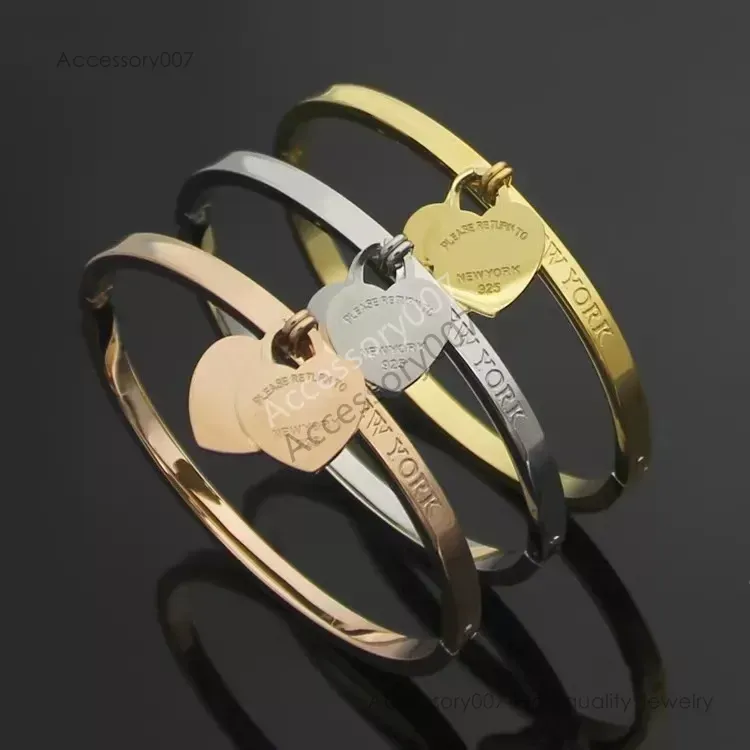 سوار مجوهرات المصمم العلامة التجارية T الكلاسيكية للسيدات سوار مصمم الأزياء Titanium Steel Single Single Heart Bracelet عالية الجودة