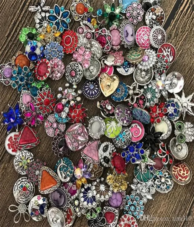 50pcllot Wysokiej jakości mieszanka Wiele stylów 18 mm metalowy przycisk Snap Charm Rhinestone Styles Button Rivca Snaps Biżuter Noosa Button 5091870