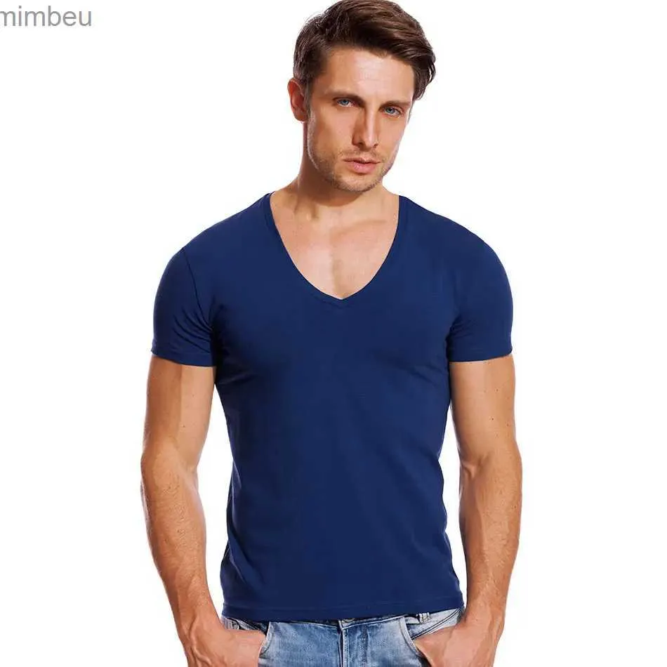 T-shirty męskie solidna koszulka na szyję dla mężczyzn Low Cut Elaste Vee Top Tees Slim Fit Fash Modna Męska Tshirt Niewidoczne Undershirt SummerL240110