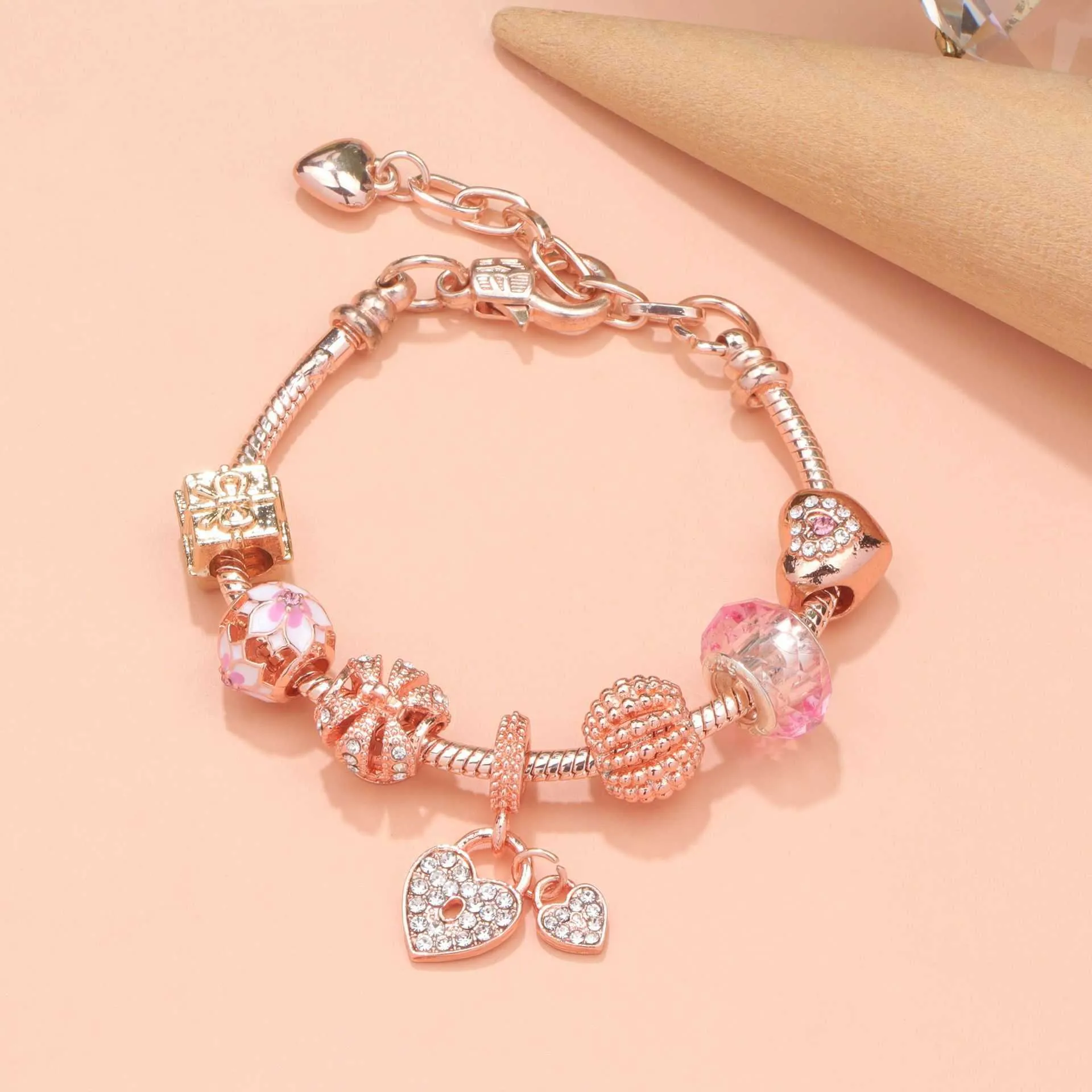 2024designer Pandorabracciale Stella Luna Doppio Serpente Osso Oro rosa Amore Luce Lusso Punteggiato Diamante Artigianato Elegante e versatile Bracciale Petalo