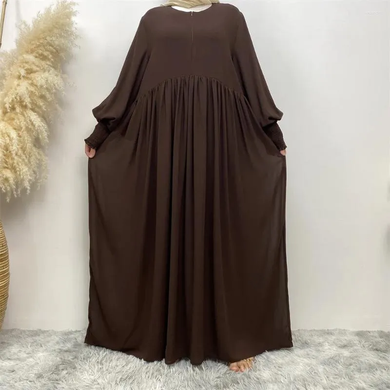 Abbigliamento etnico Ramadan Abito Abaya in un pezzo Polsino elastico da polso Abiti lunghi da preghiera modesti Abaya con cerniera frontale per le donne Dubai islamico