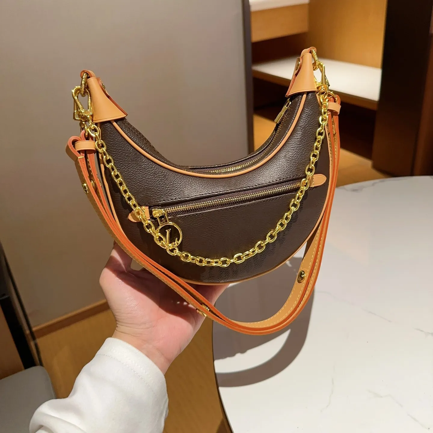 New Designer Luxury Classic Presbyopia All-over Printed Chain Shoulder Strap Armpit Bag Hand-held Shoulder Bag Handbags Womens Pea Buns No Box
