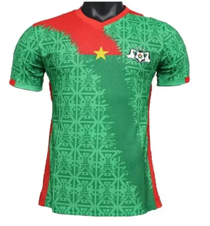 Économisez gros sur les achats en gros de Maillot 2025 Foot Maillot De  Football 2025 Édition Fan De L'équipe Nationale Maillot De Football  Blanc,