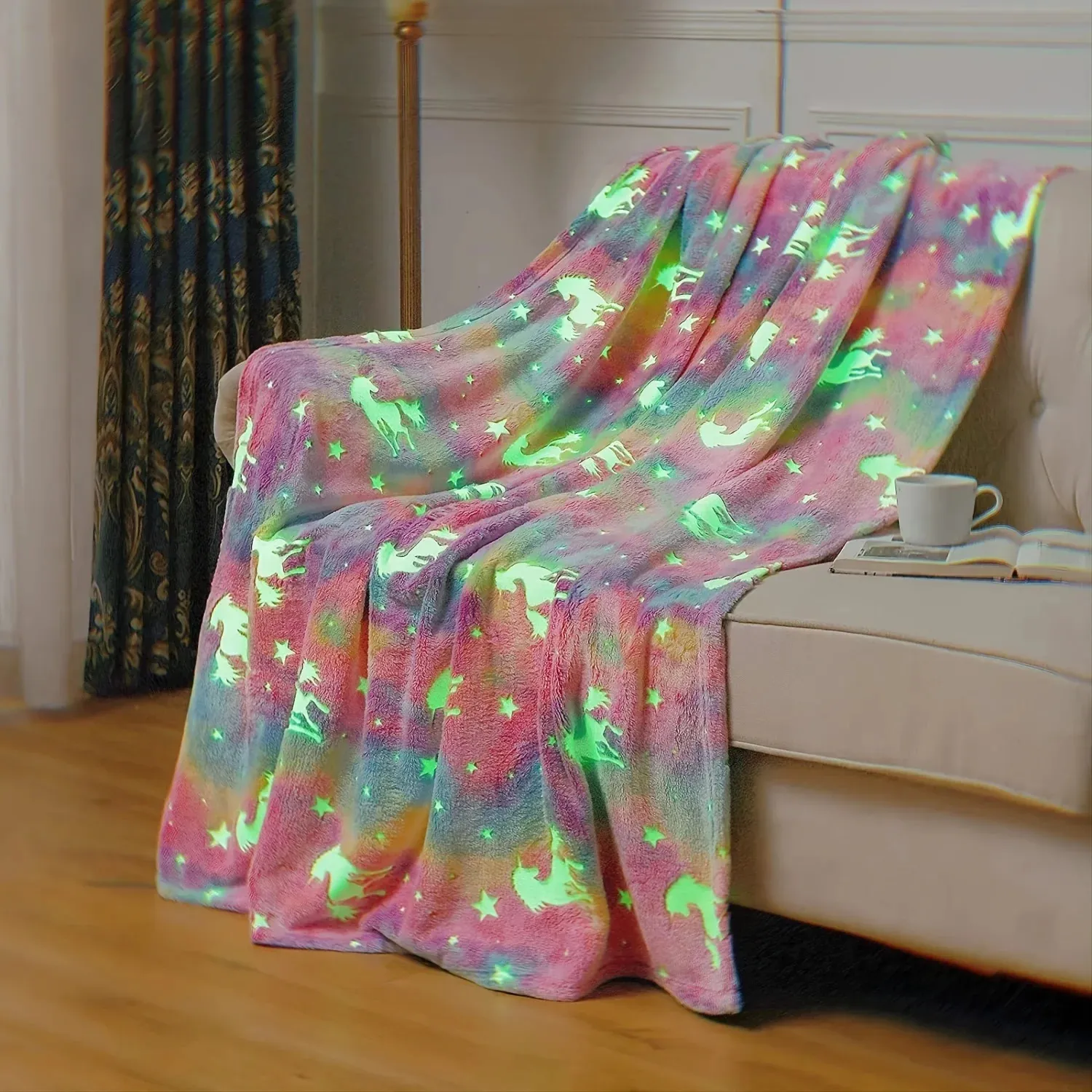 1pc Glow In The Dark Blanket Unicorn Flannel Throw Blanket Soft Warm Couch Blankets Lightweight Blanket For Kids 240109