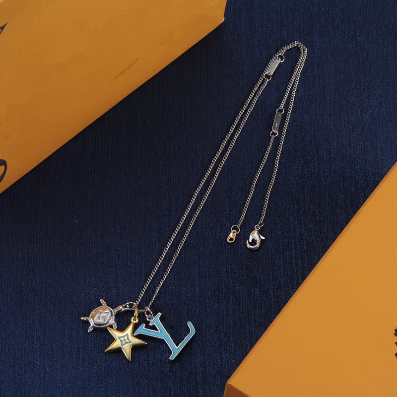 مع صندوق قلادة قلادة زرقاء قلادة ألوان ذهبية على طراز حيوان مصمم فاخر العلامة التجارية مجوهرات الأزياء للرجال