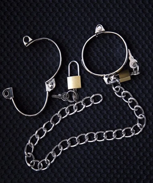 Manette in acciaio inossidabile Polsini alla caviglia per coppie Catene con serratura in metallo BDSM Bondage Restrizioni Gioco per adulti Giocattoli per uomo Donna Y25794762