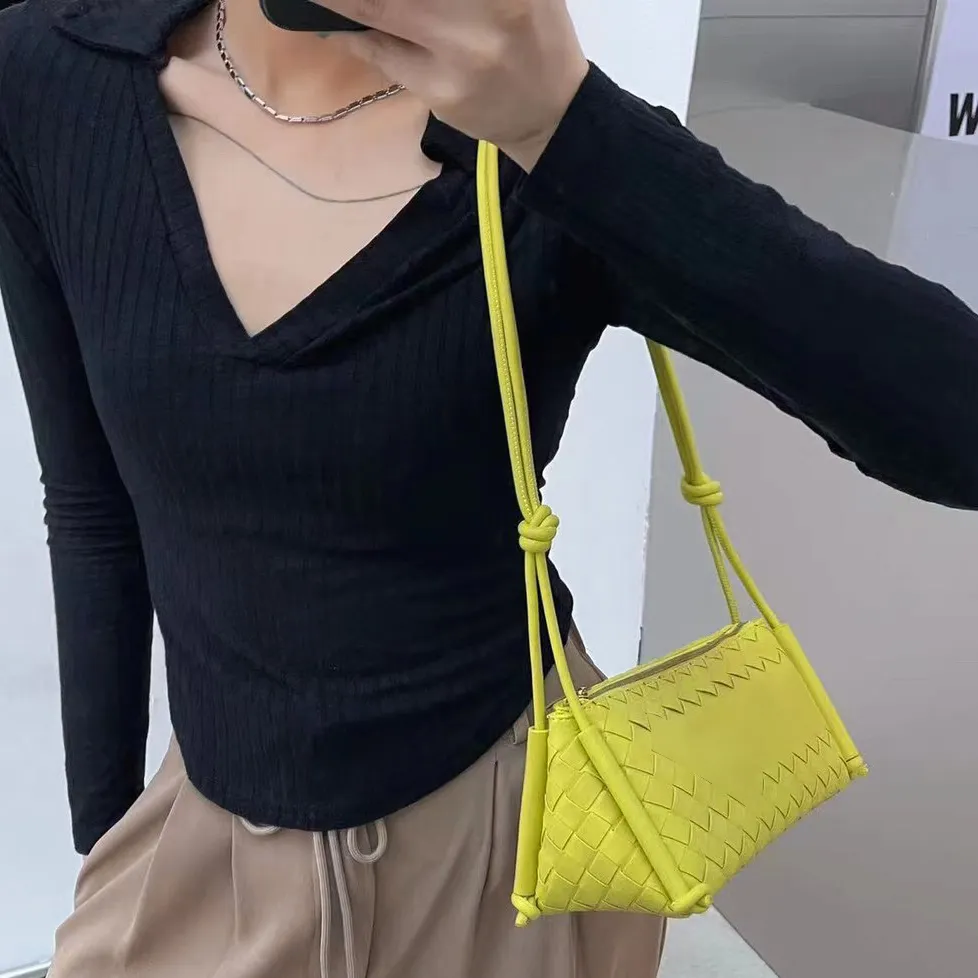 Real leather Luxury designer woven underarm bag Shoulder Bags women Trendy Personality Triangle woven handbag Evening bags Avocado Green mini tote bag wallet