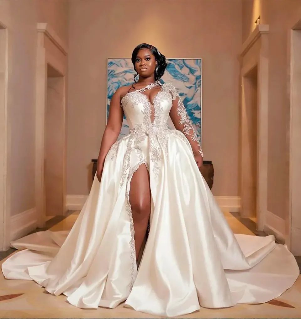 Ivory Satin A Line Long Sleeve Beading Wedding Dress Ivory Satin A Line Long Sleeve Beading Wedding Dress